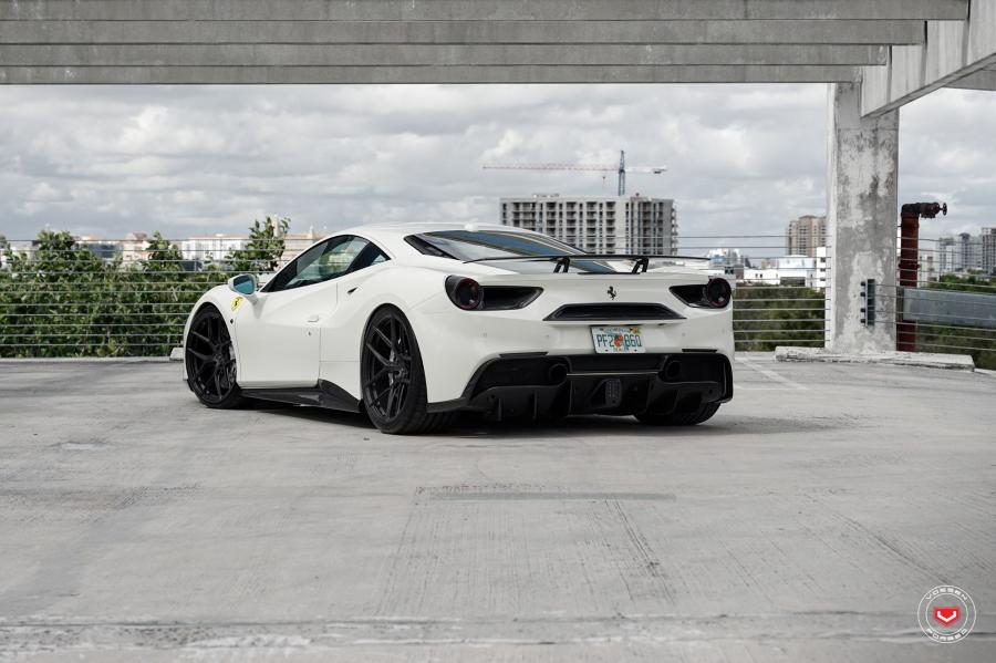  Ferrari 488 GTB on Vossen Wheels (S21-01) 2019 года  (фото 7 из 52)